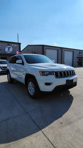 2019 Jeep Grand Cherokee Laredo E RWD photo