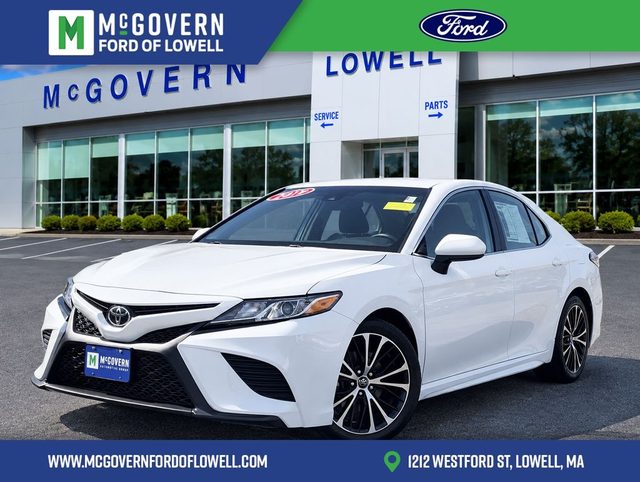2019 Toyota Camry SE FWD photo