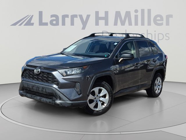 2019 Toyota RAV4 LE AWD photo