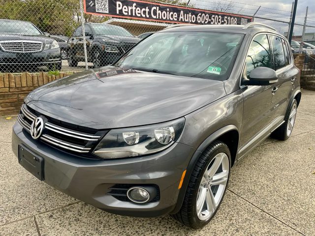 2016 Volkswagen Tiguan R-Line AWD photo