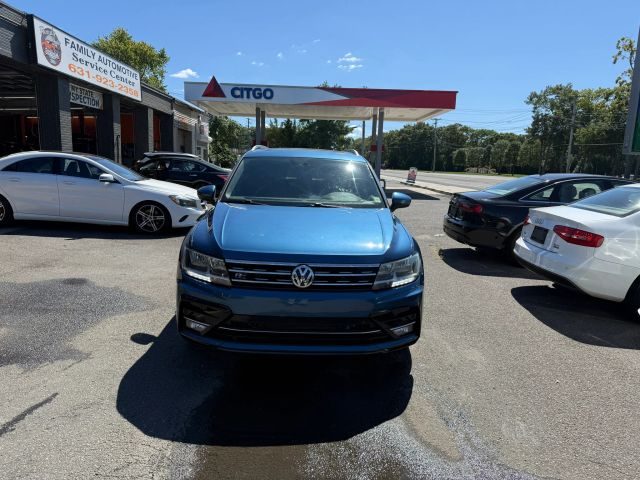 2019 Volkswagen Tiguan SEL R-Line AWD photo
