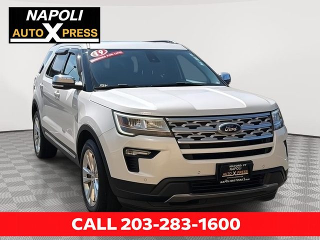 2019 Ford Explorer XLT 4WD photo