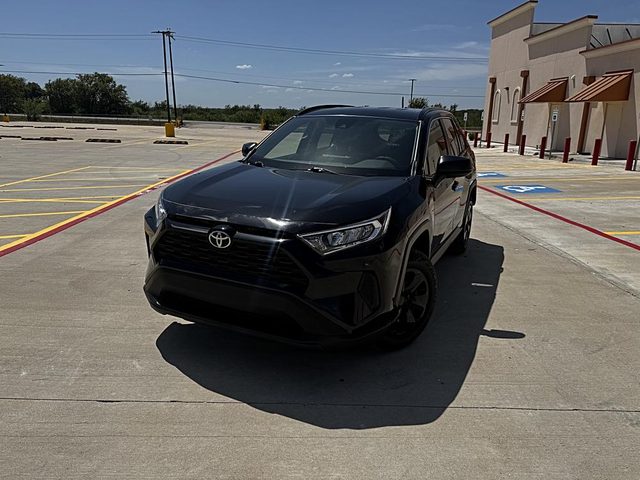 2019 Toyota RAV4 LE FWD photo