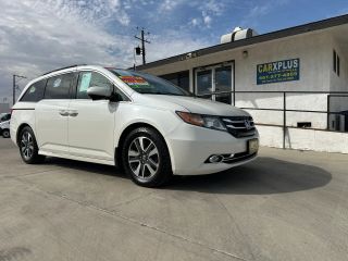 2016 Honda Odyssey Touring FWD photo