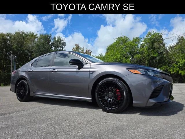 2019 Toyota Camry SE FWD photo