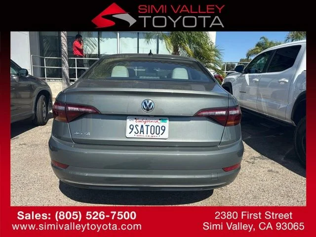 2019 Volkswagen Jetta SEL FWD photo