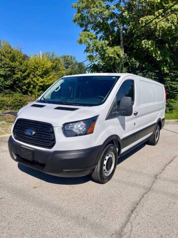 2019 Ford Transit Van RWD photo