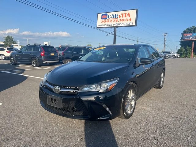 2017 Toyota Camry SE FWD photo