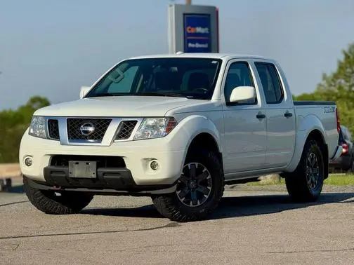 2018 Nissan Frontier PRO-4X 4WD photo