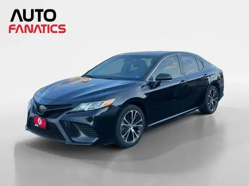 2019 Toyota Camry SE FWD photo