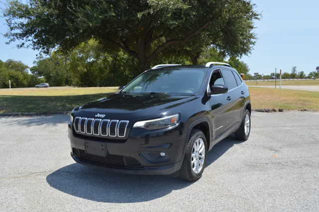 2019 Jeep Cherokee Latitude FWD photo