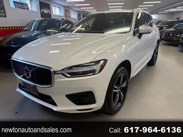 2019 Volvo XC60 R-Design AWD photo