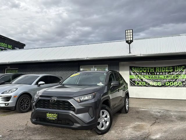 2019 Toyota RAV4 LE AWD photo