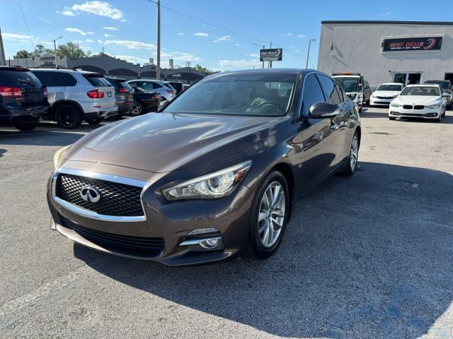 2015 Infiniti Q50 Premium RWD photo