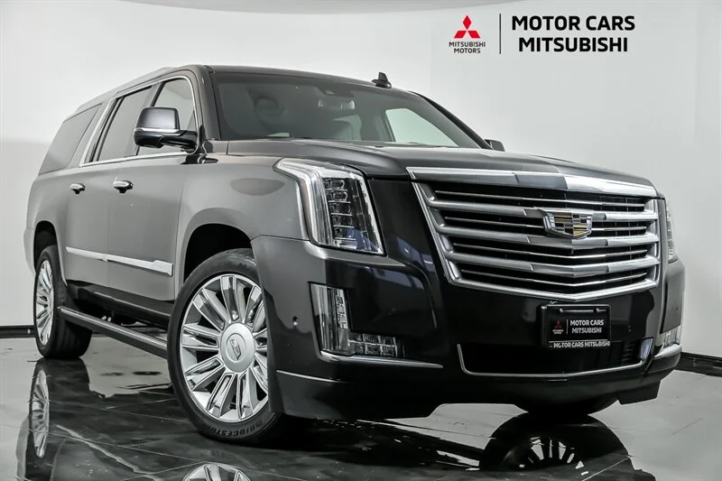 2018 Cadillac Escalade ESV Platinum 4WD photo