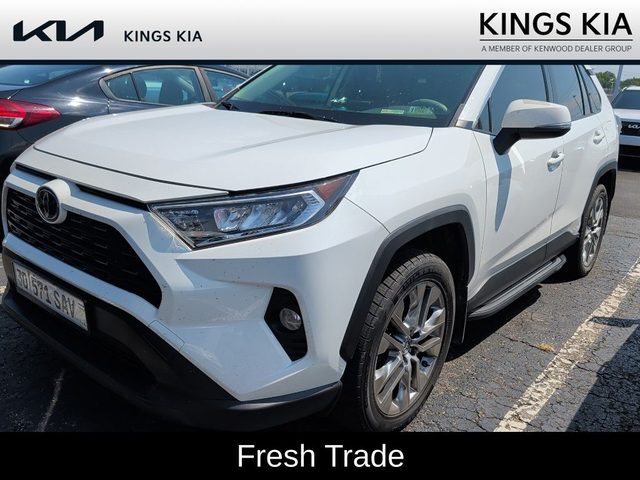 2019 Toyota RAV4 XLE Premium AWD photo