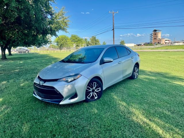 2017 Toyota Corolla LE FWD photo