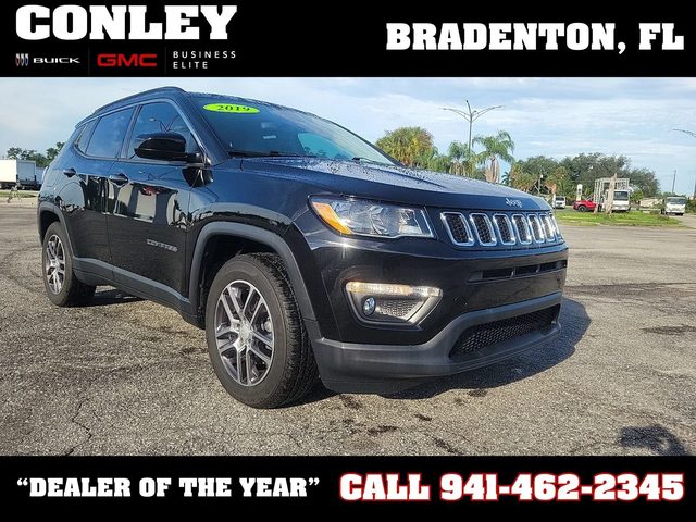 2019 Jeep Compass Latitude w/Sun/Wheel Pkg FWD photo