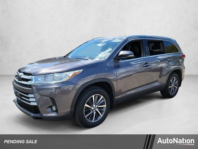 2019 Toyota Highlander XLE AWD photo