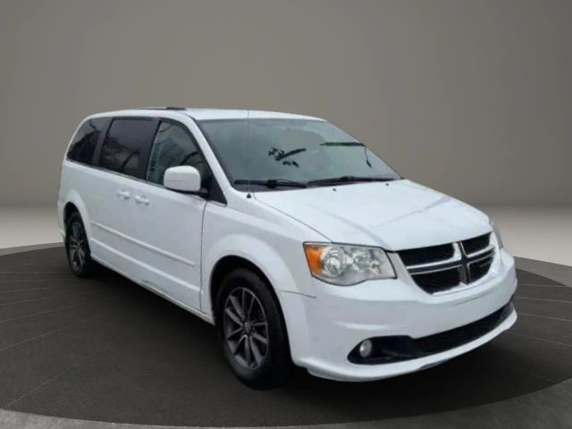 2017 Dodge Grand Caravan SXT FWD photo