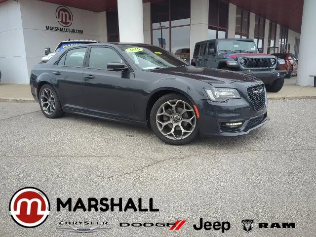 2018 Chrysler 300 300S RWD photo