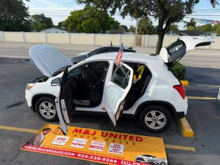 2019 Chevrolet Trax LS FWD photo