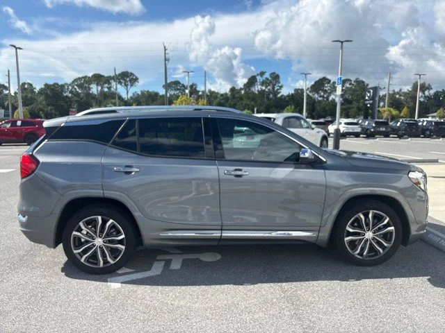 2019 GMC Terrain Denali FWD photo