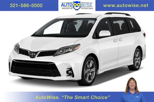 2019 Toyota Sienna LE FWD photo