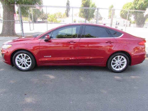 2019 Ford Fusion SE FWD photo