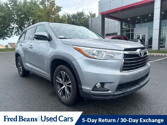 2016 Toyota Highlander XLE AWD photo