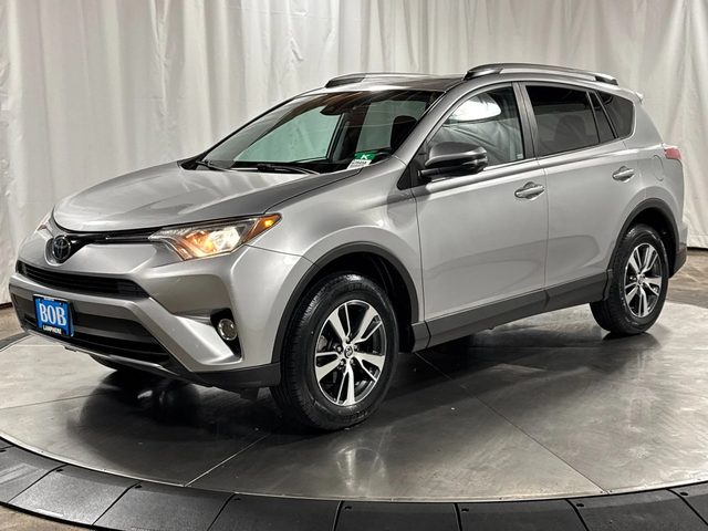 2017 Toyota RAV4 XLE AWD photo