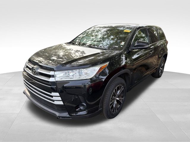 2018 Toyota Highlander LE FWD photo