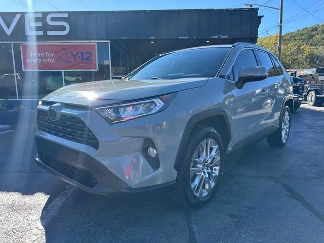 2019 Toyota RAV4 XLE AWD photo