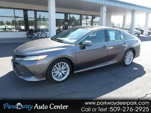 2019 Toyota Camry XLE FWD photo