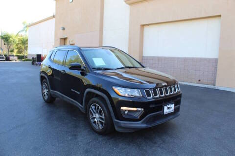 2019 Jeep Compass Latitude w/Sun/Wheel Pkg FWD photo
