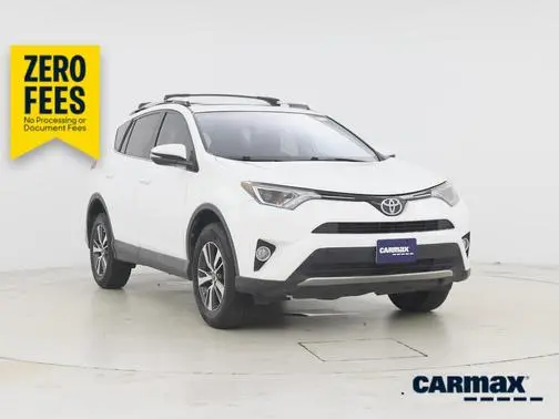 2016 Toyota RAV4 XLE FWD photo
