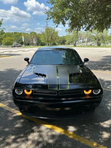 2019 Dodge Challenger SXT RWD photo