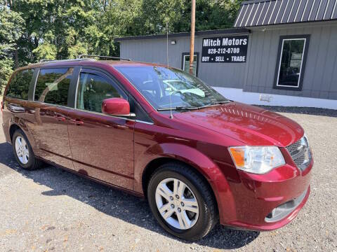 2018 Dodge Grand Caravan SXT FWD photo