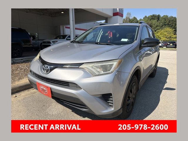 2016 Toyota RAV4 LE FWD photo