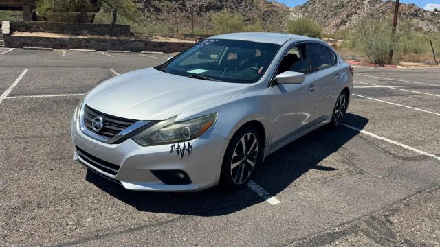 2017 Nissan Altima 2.5 SR FWD photo