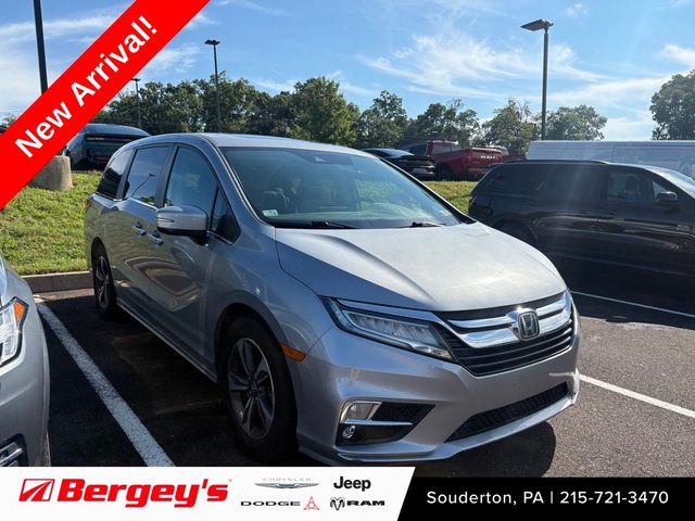 2019 Honda Odyssey Touring FWD photo