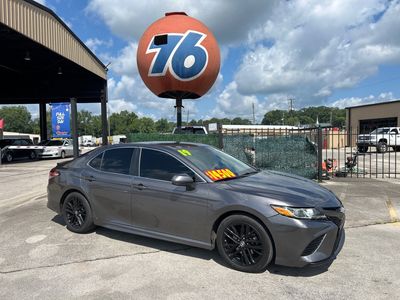 2019 Toyota Camry SE FWD photo