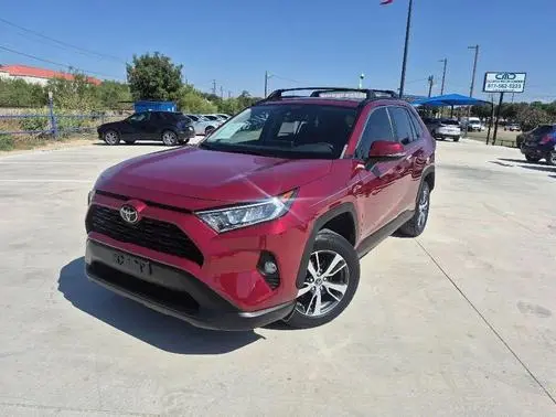 2019 Toyota RAV4 XLE FWD photo