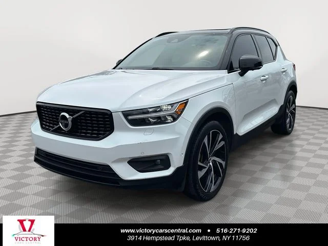 2019 Volvo XC40 R-Design AWD photo