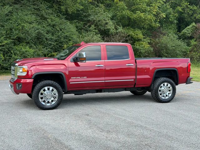 2018 GMC Sierra 2500HD Denali 4WD photo