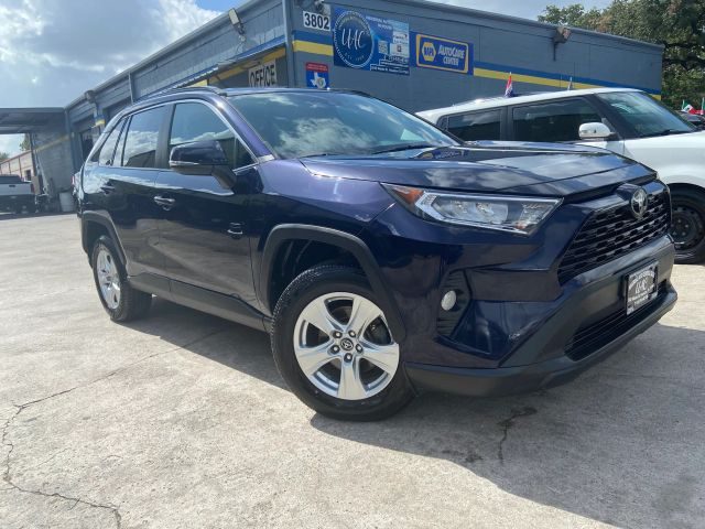2019 Toyota RAV4 XLE AWD photo
