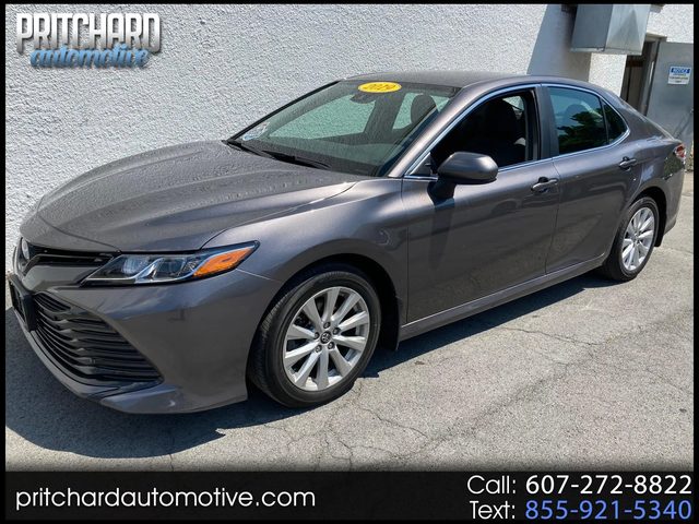 2019 Toyota Camry LE FWD photo