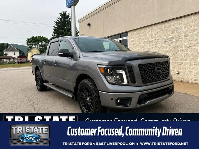 2019 Nissan Titan SV 4WD photo