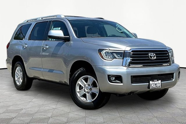 2018 Toyota Sequoia SR5 RWD photo