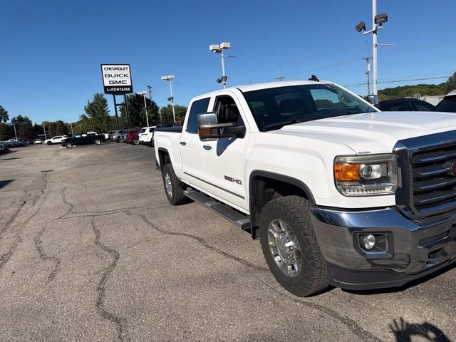 2015 GMC Sierra 2500HD SLT 4WD photo
